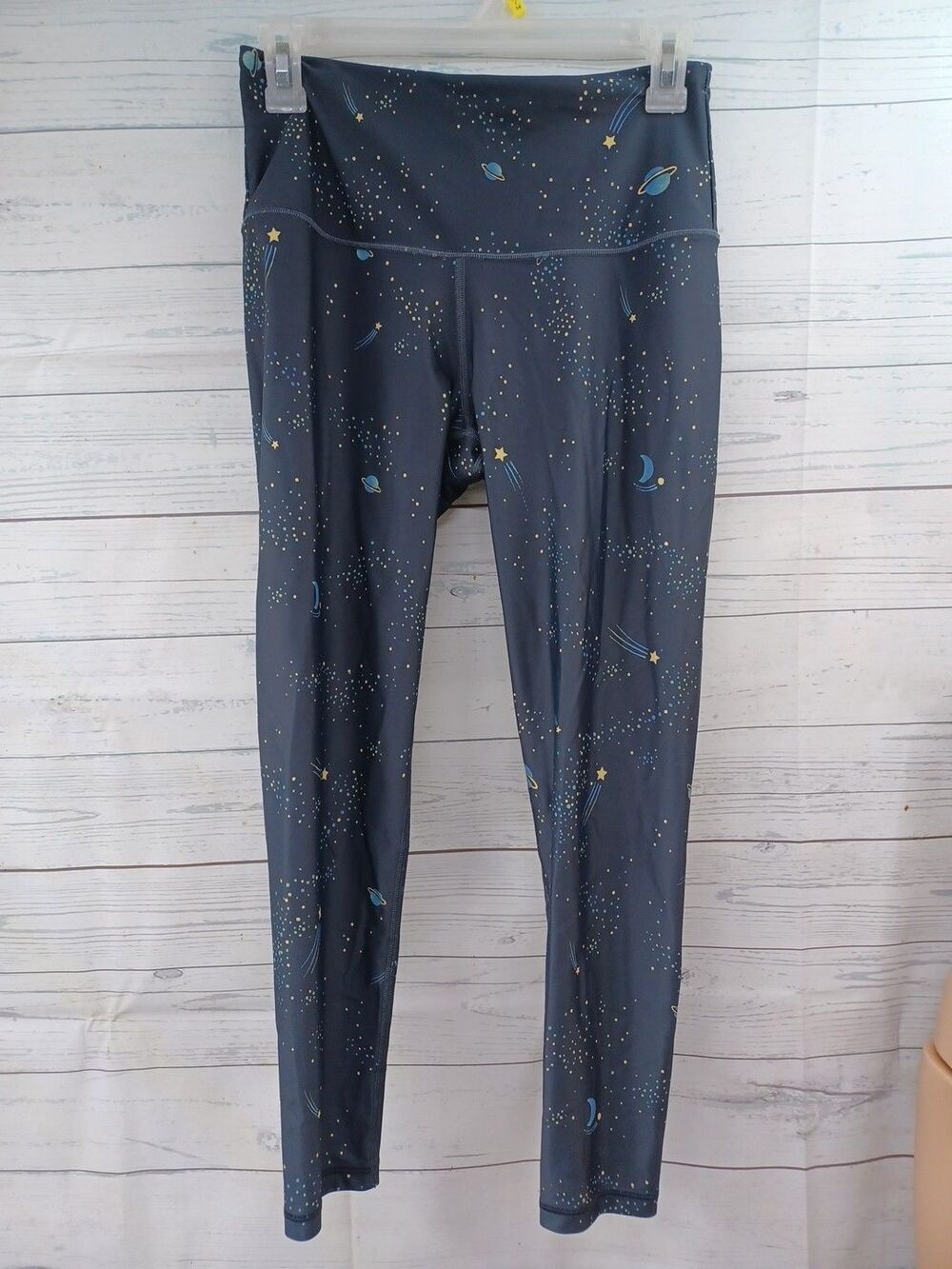 Victoria Sport Womens Gray Leggings Sz M - 170/72A Galaxy Activewear Yoga Pants
